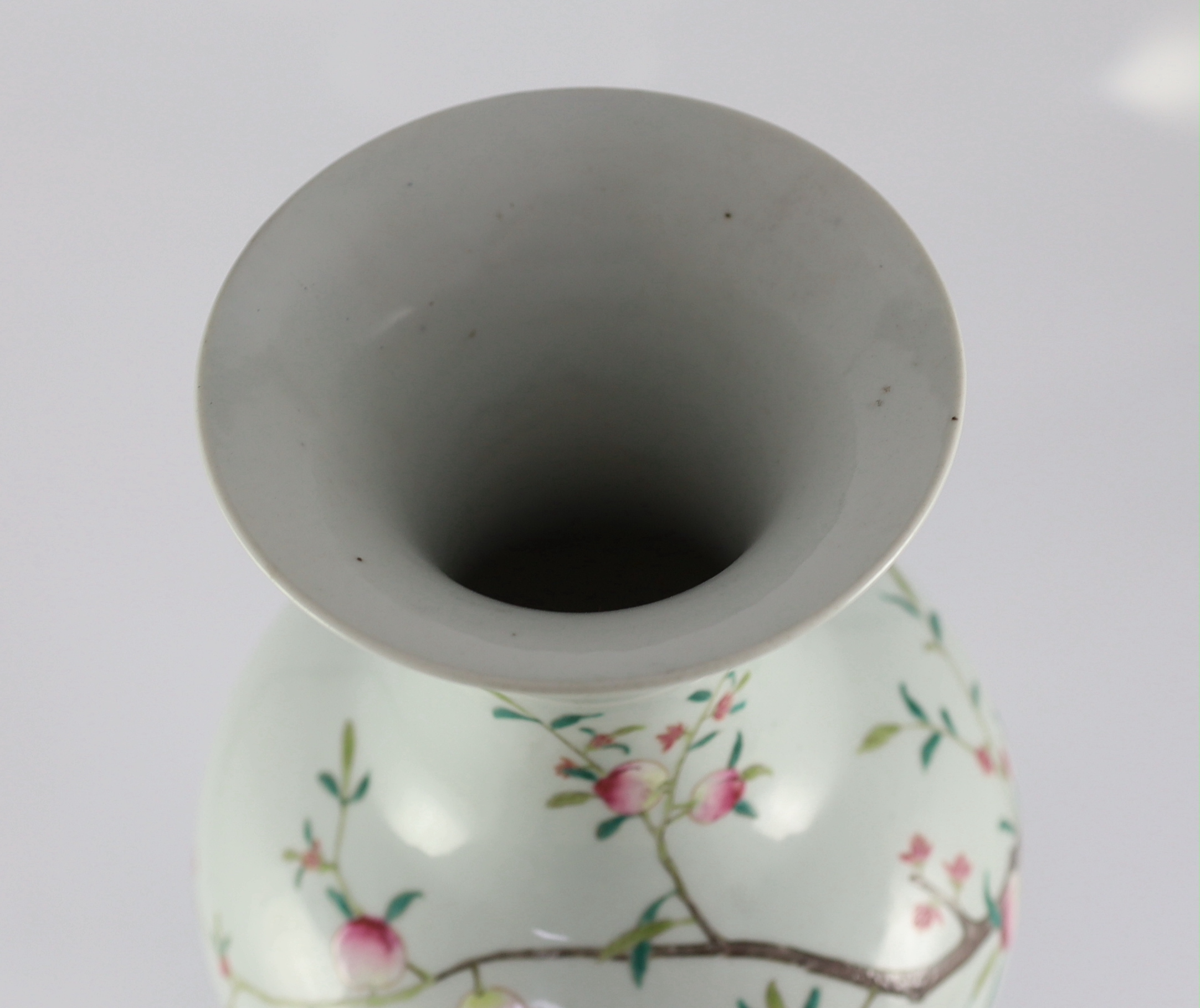 A tall Chinese famille rose vase, late 19th/early 20th century